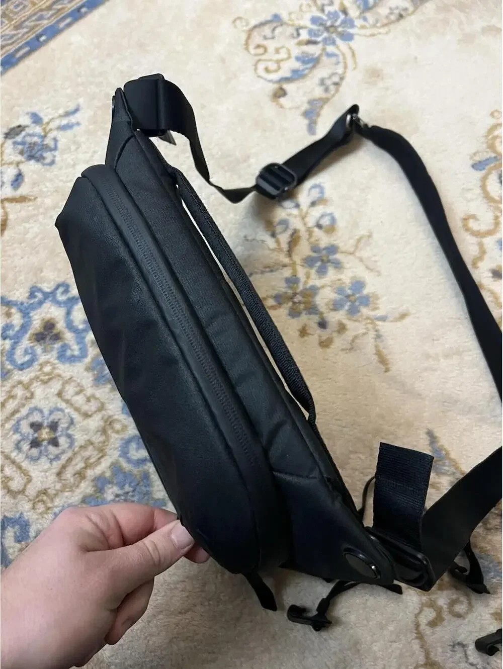 Peak Design Everyday Sling 6L Black Nylon Camera Bag KEI Realty NO Dividers
